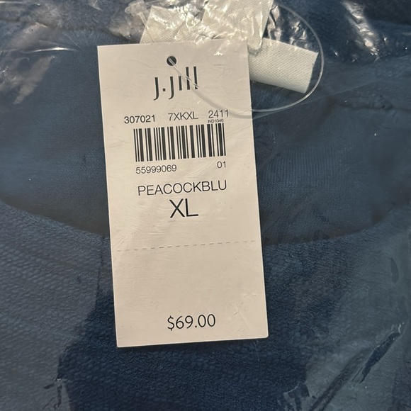 Textured Patch-Pocket Tunic - Picture 4 of 5